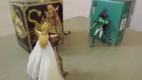Figuras de acción y Myth Clothre